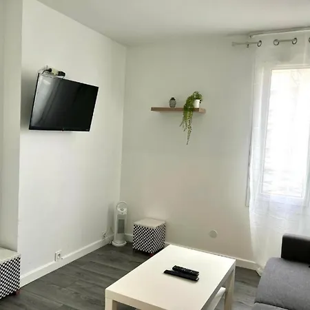 - 4 Personnes 10 Min * Bussy-Saint-Georges